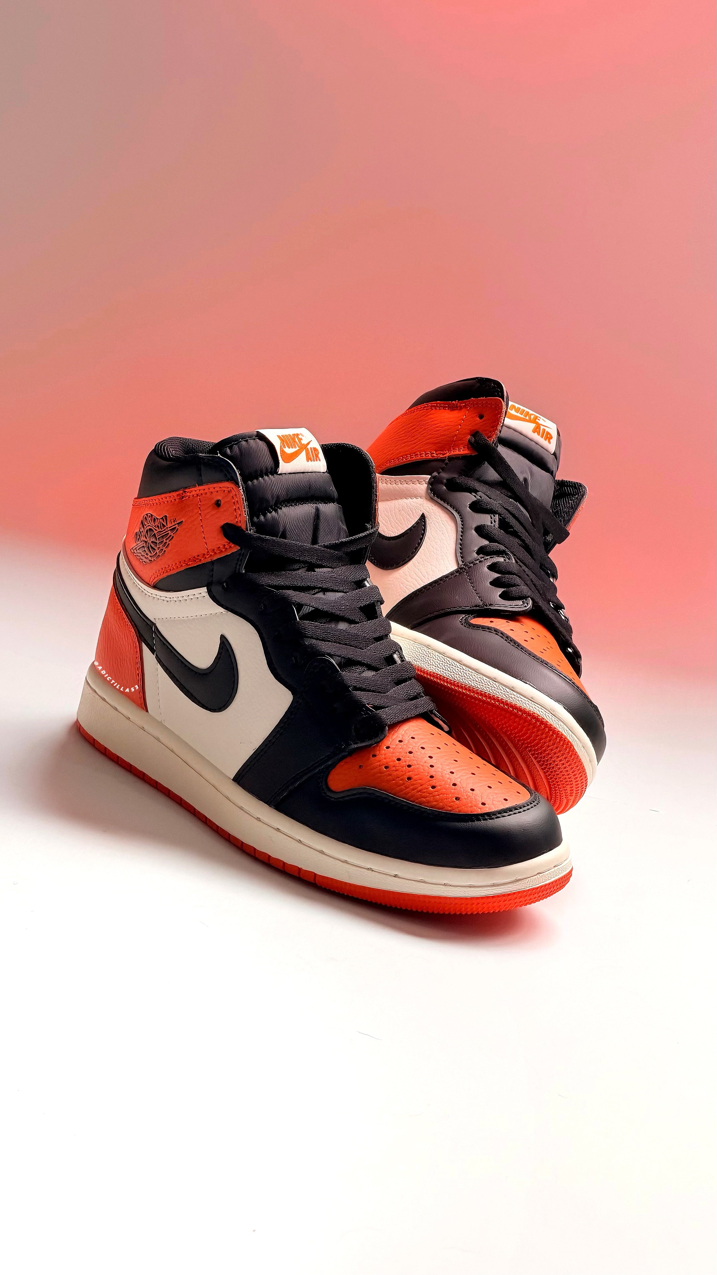 Jordan 1 
“ Shattered Backboard “