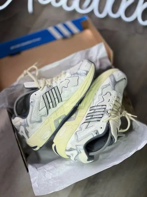 ADIDAS RESPONSE CL BAD BUNNY