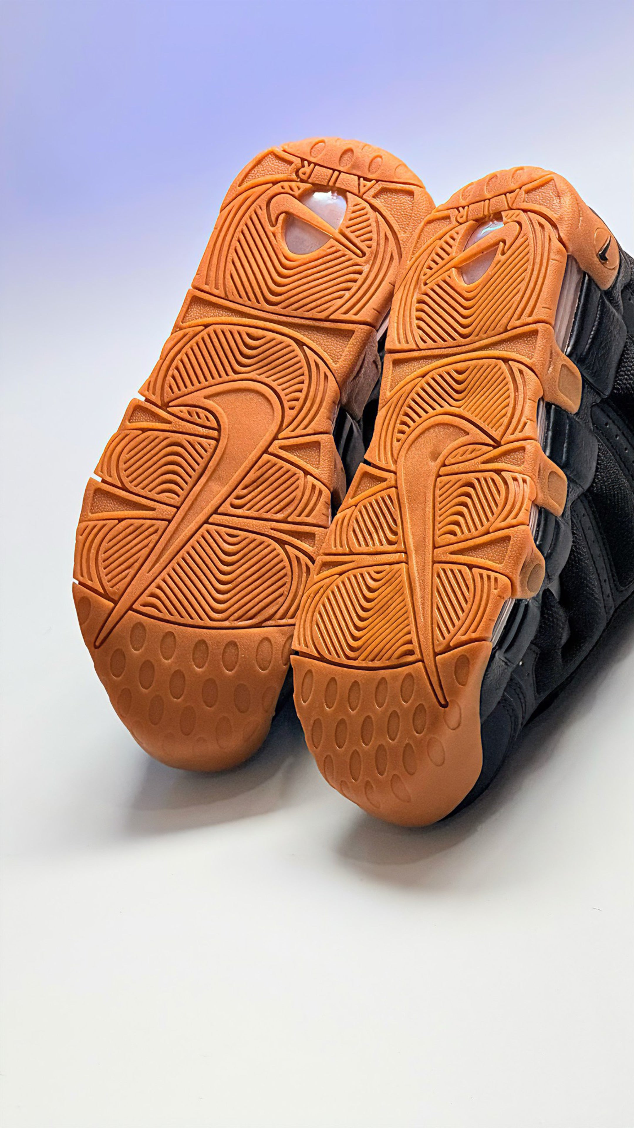 Air More Up Tempo Low Black