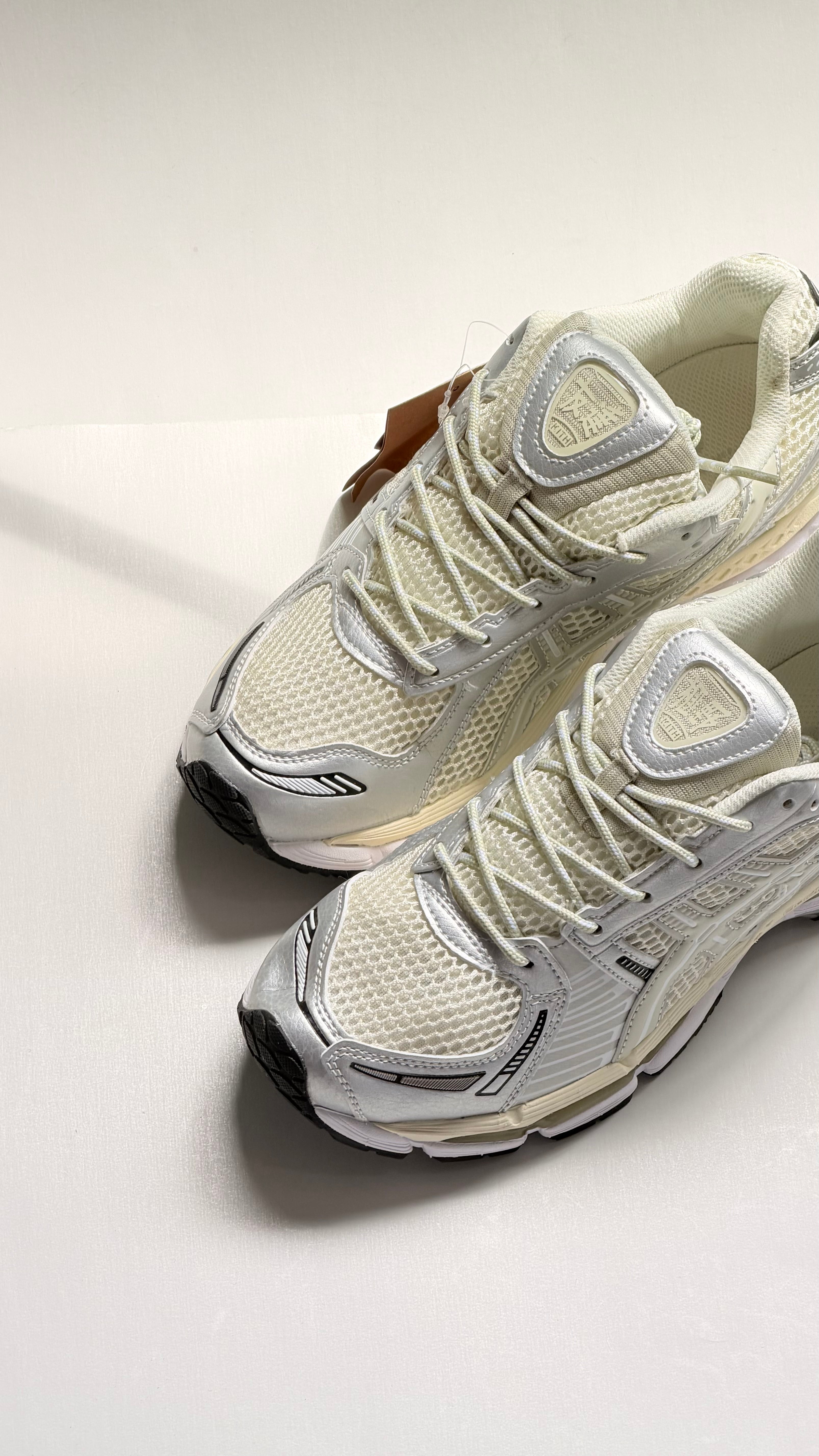 ASICS
GEL-KAYANO 12.1 Cream/Pure Aqua x Ronnie Fieg