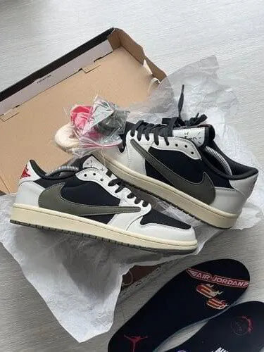 AIR JORDAN 1 low Travis OLive - reverse mocca