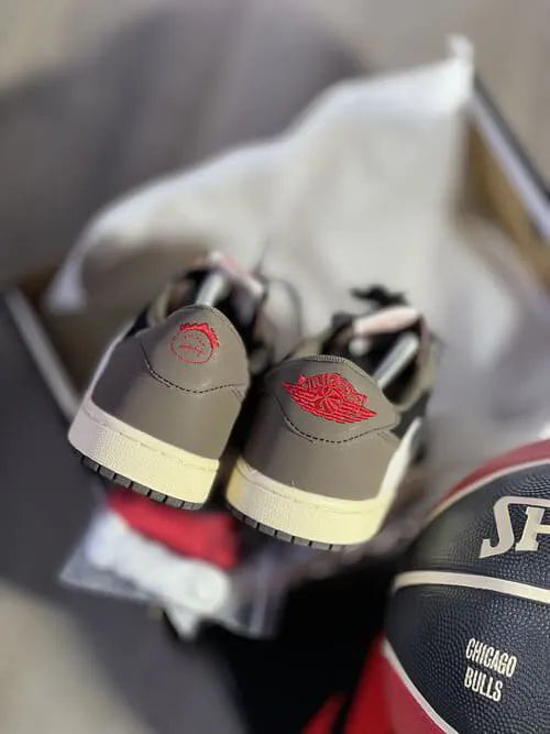 Air Jordan 1 Low Travis Scott