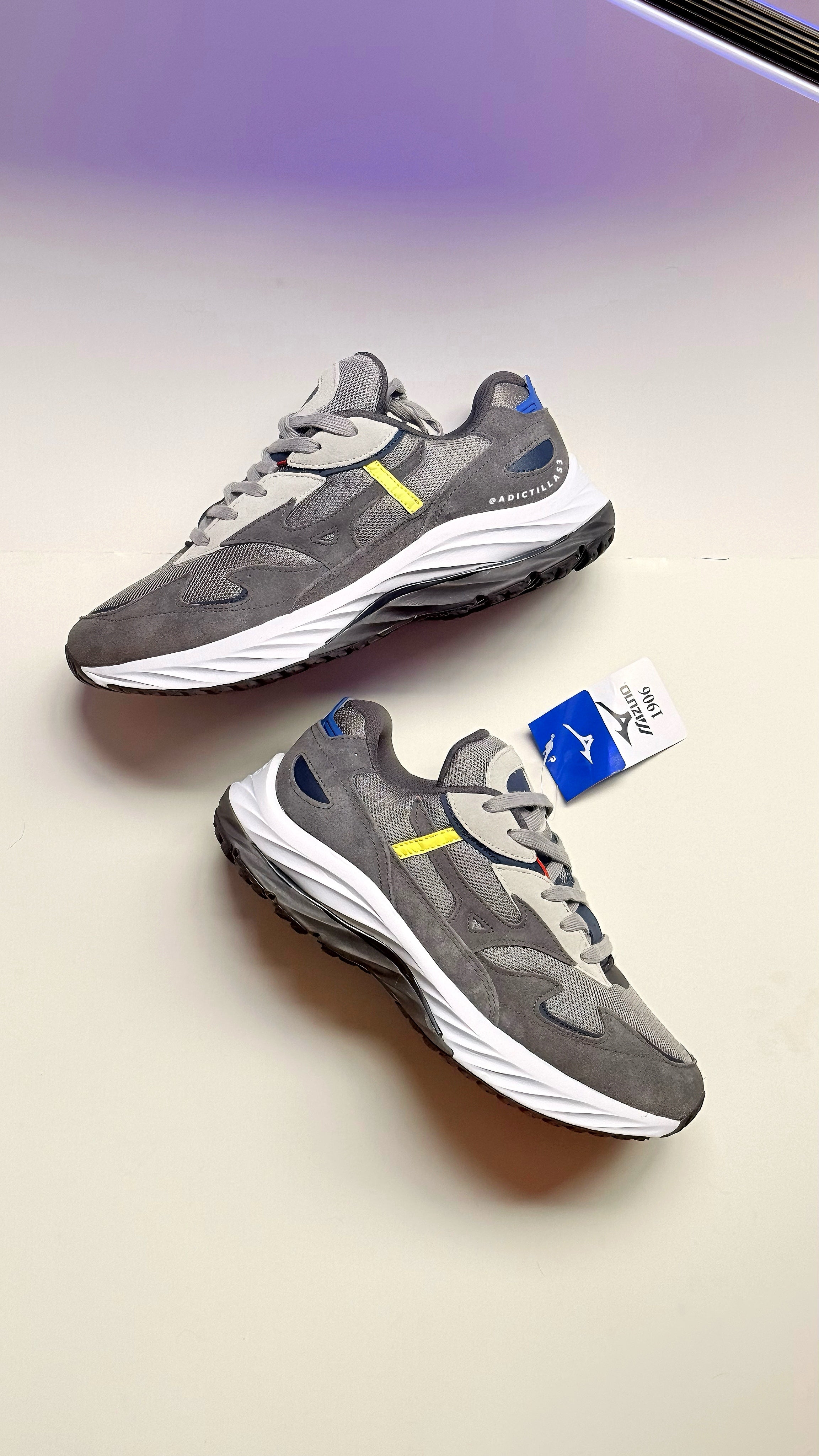 Mizuno x Graphpaper Wave Rider Beta 'Dark Grey'