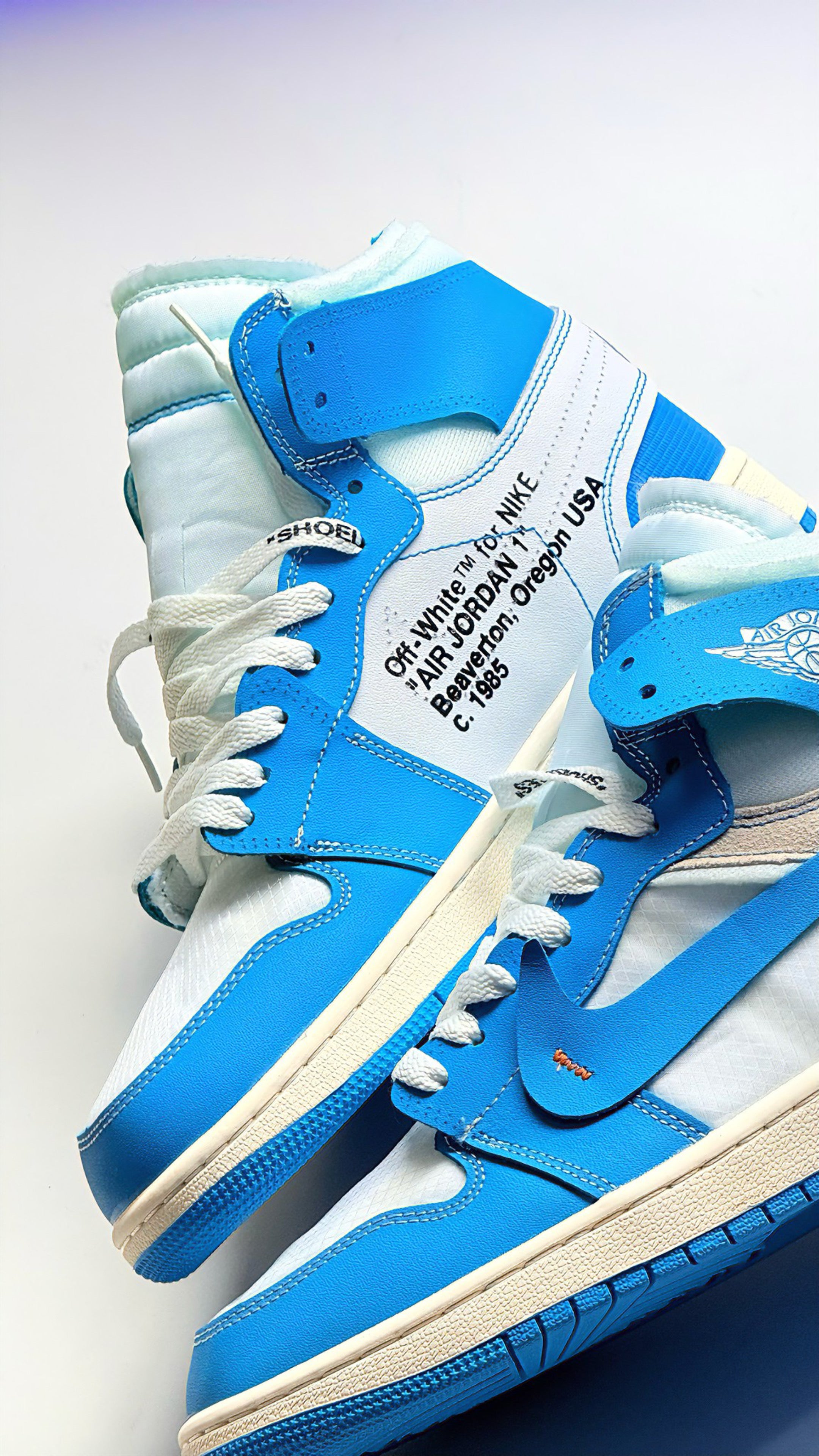 Air Jordan 1 x Off-White UNC