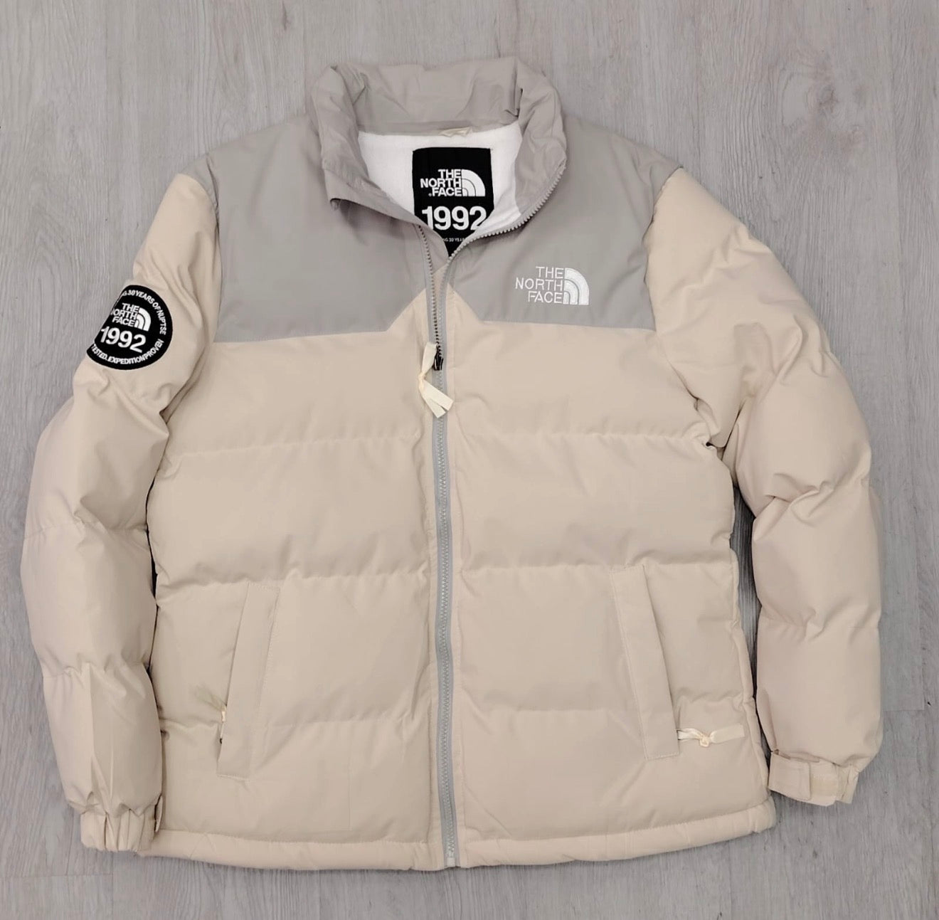 Jackwt The North Face 92’ Retro Nuptse Beige