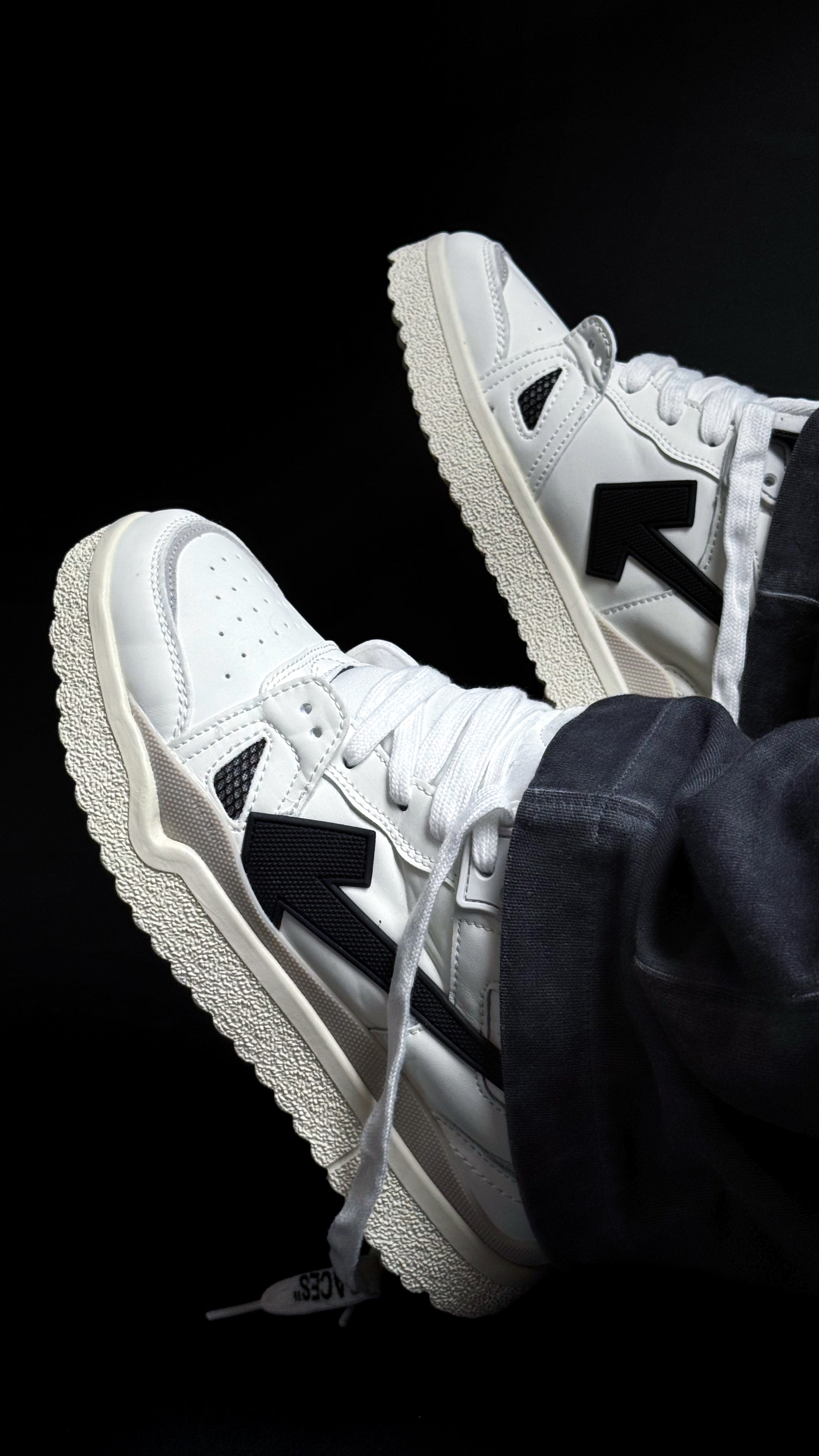 Off-White mid-top Sponge