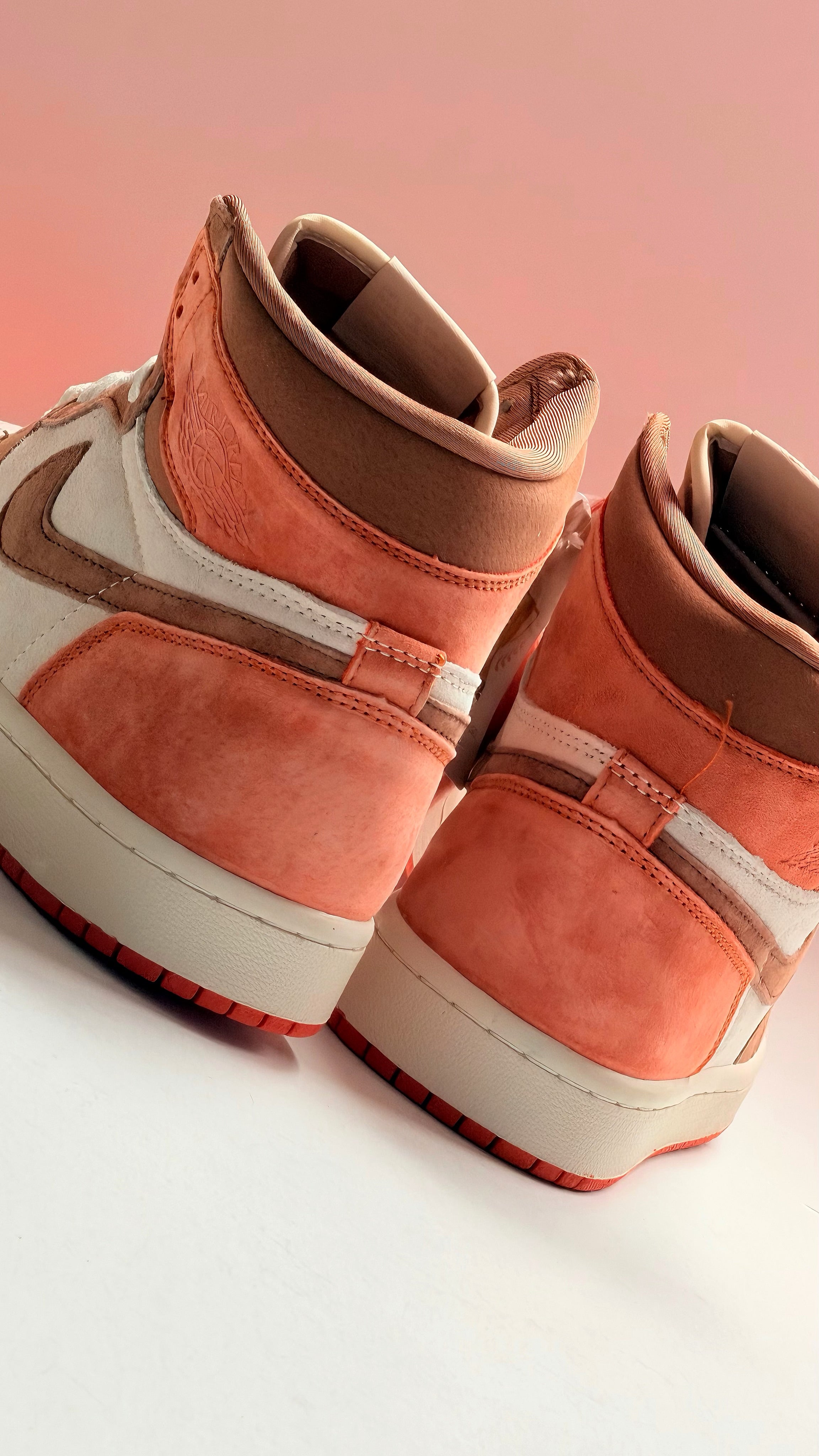 JORDAN 1     "DUSTED CLAY"