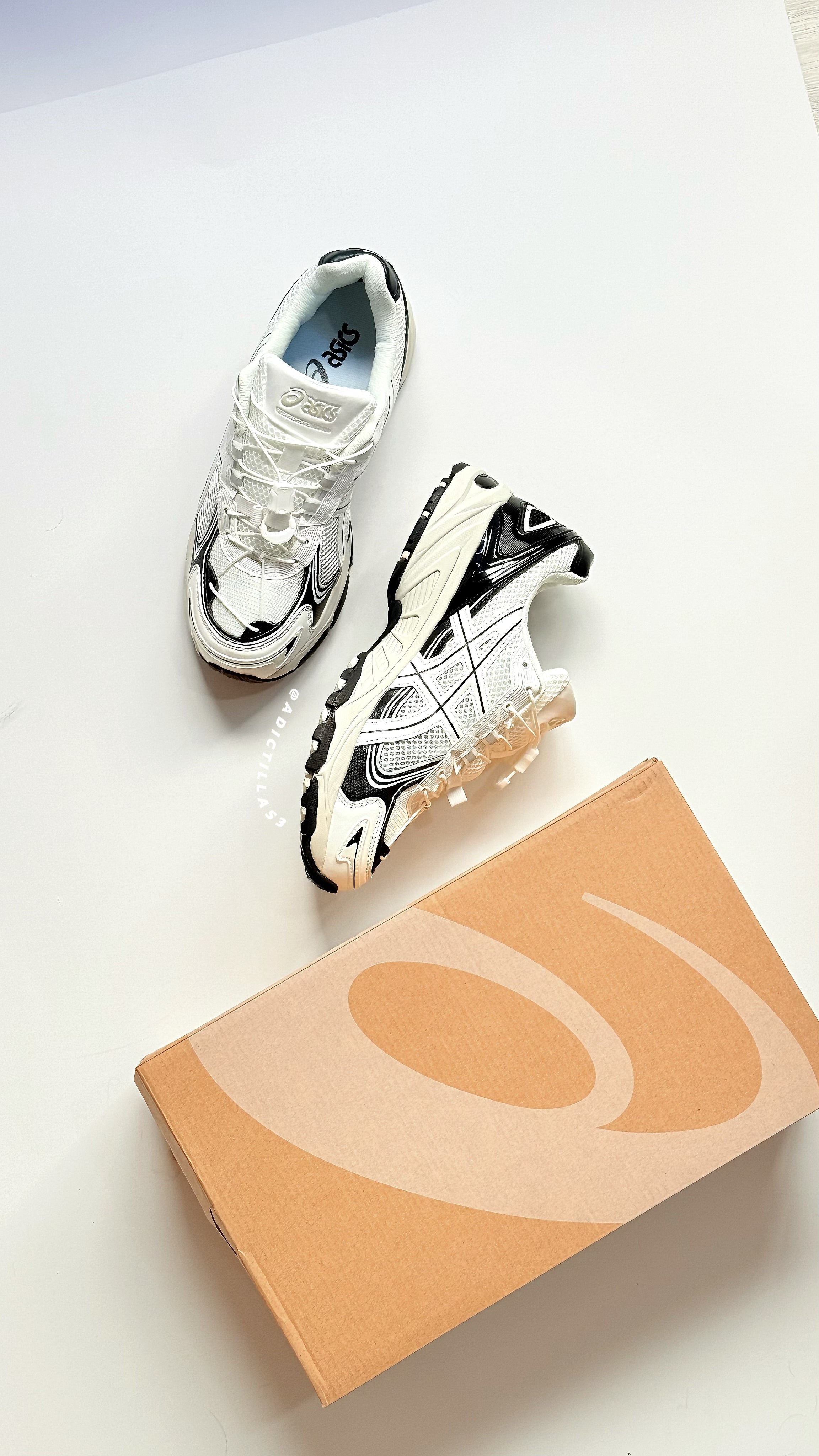 ASICS Gel-Kahana TR V4 Negro Blanco