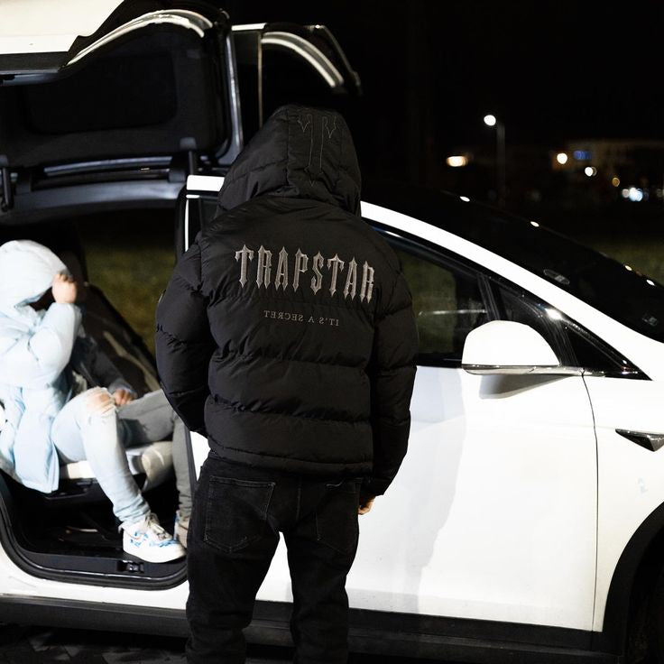 TRAPSTAR IRONGATE ARCH PUFFER JACKET BLACK