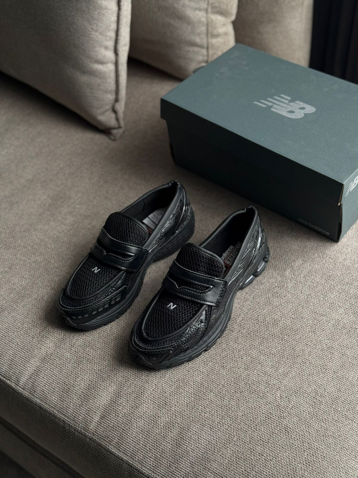 New Balance 1906L Loafer Black Top