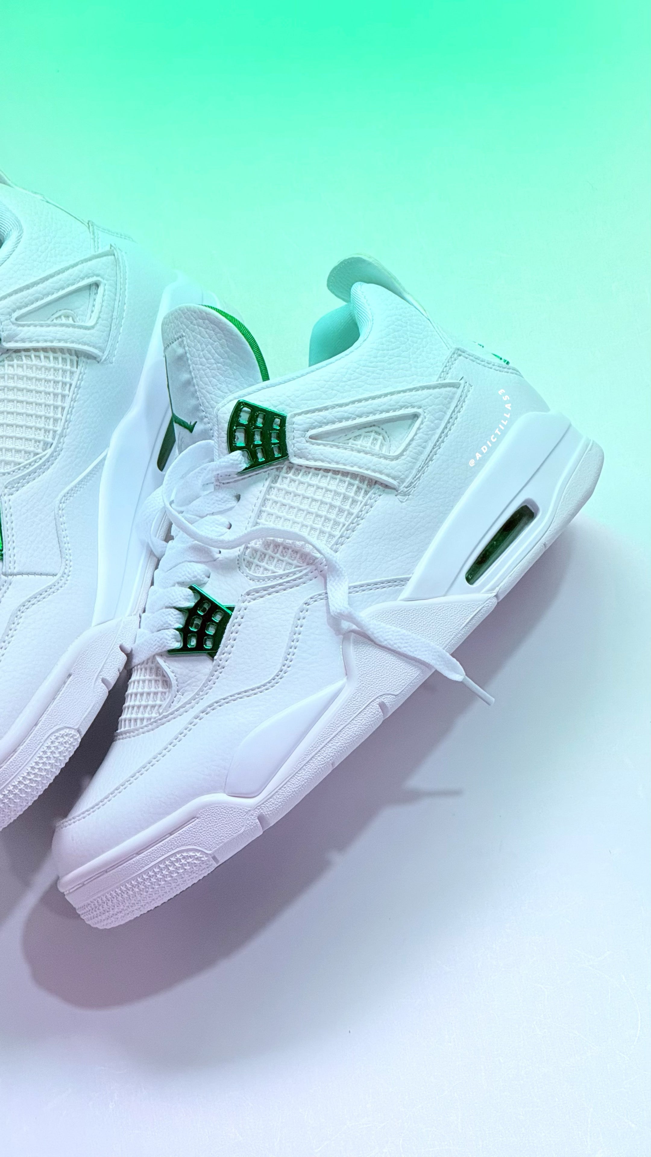 Air Jordan 4 Retro Metallic Green