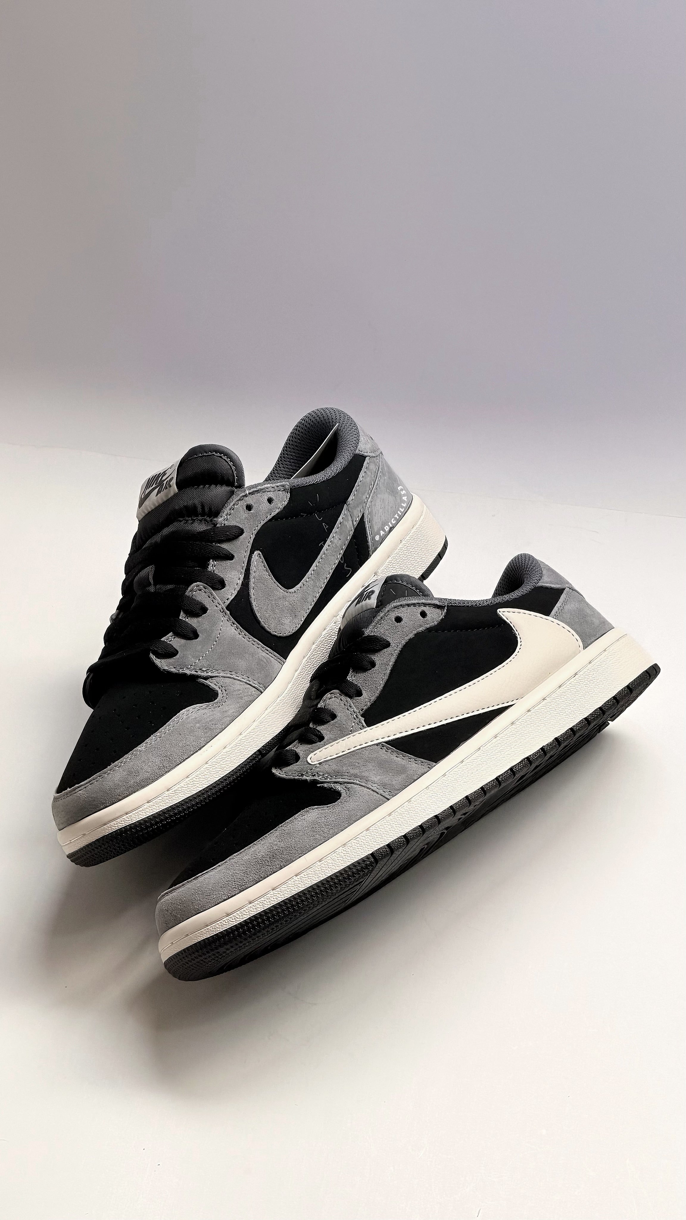 Jordan 1 Low x Travis Scott