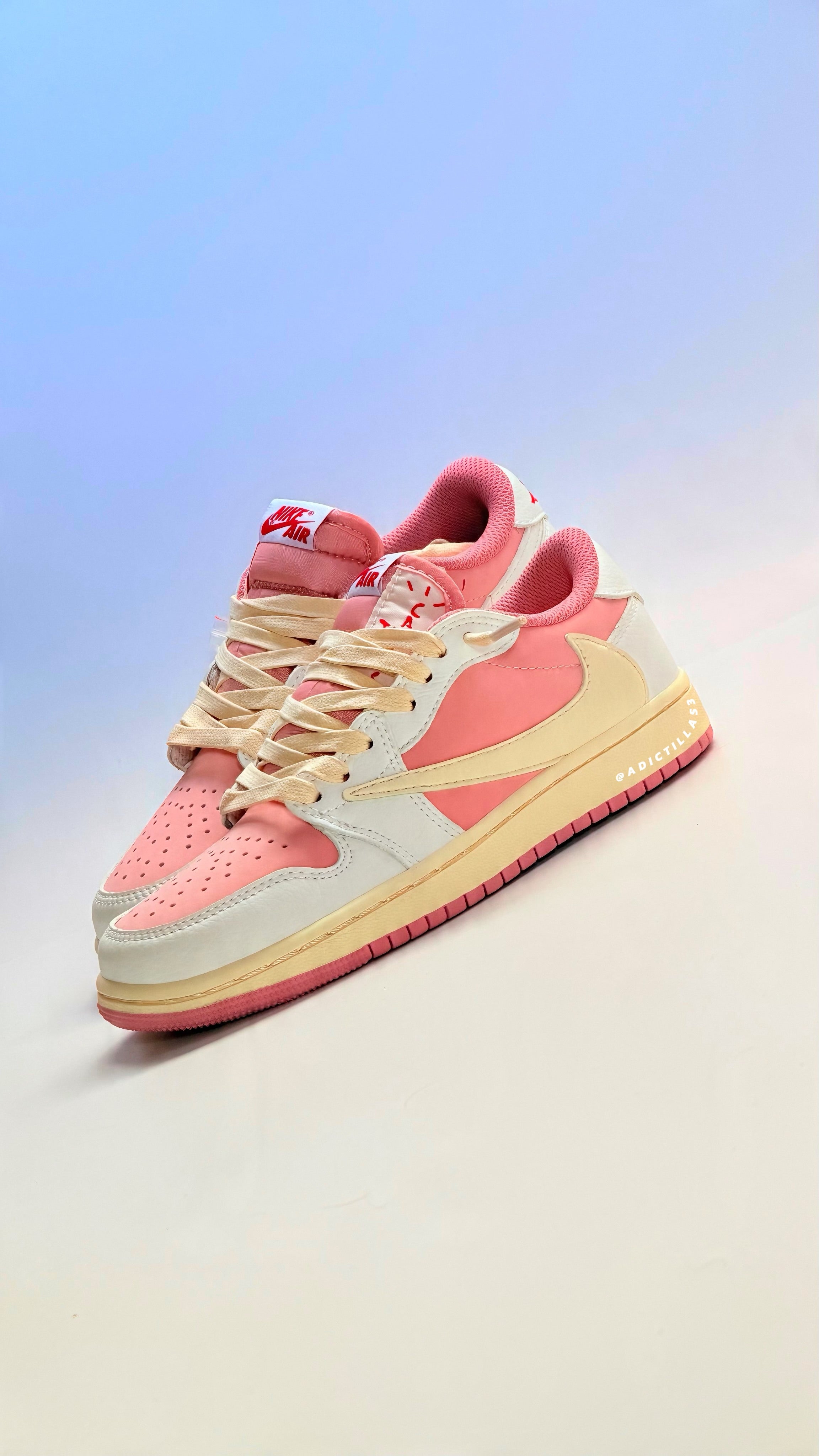 Jordan 1 x Travis Scott “ Shy Pink “