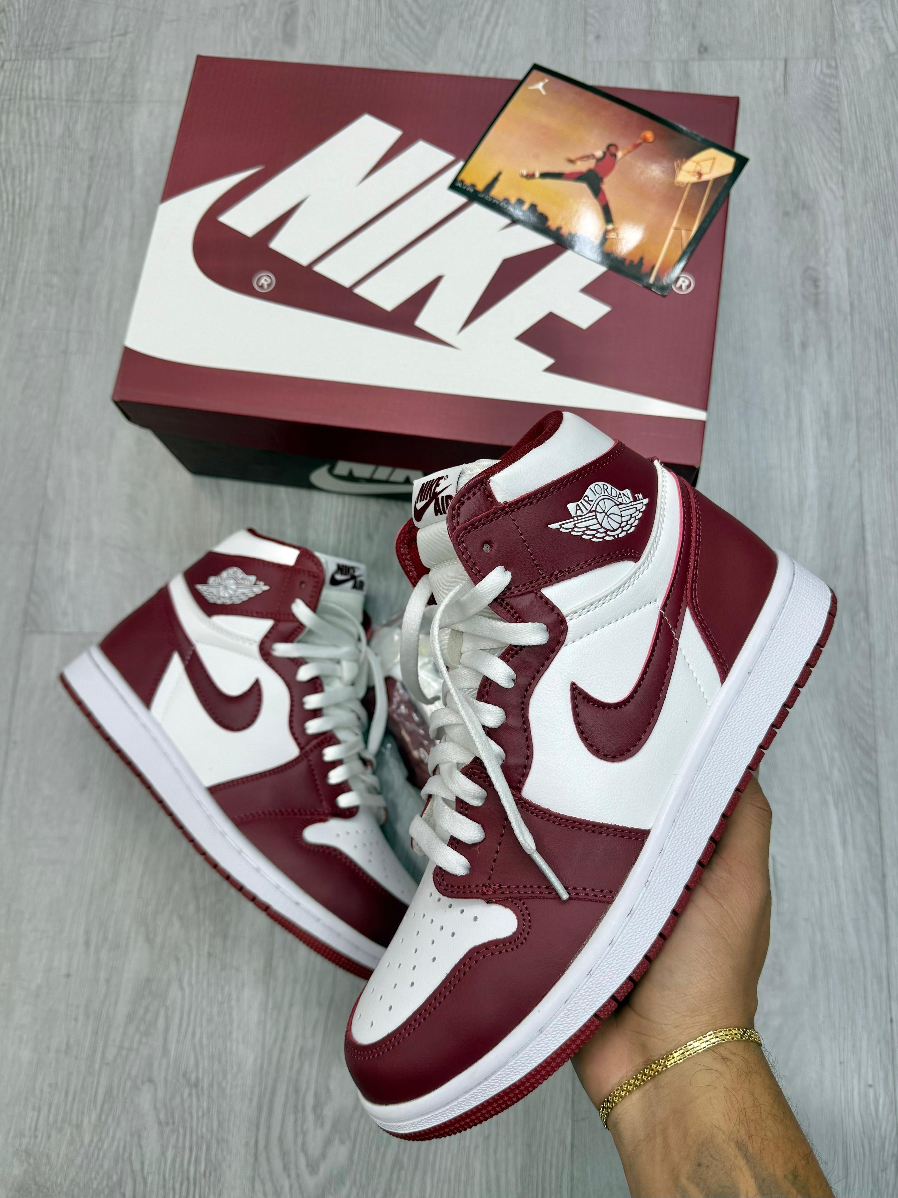 Jordan
Air Jordan 1 Retro High OG "Team Red"