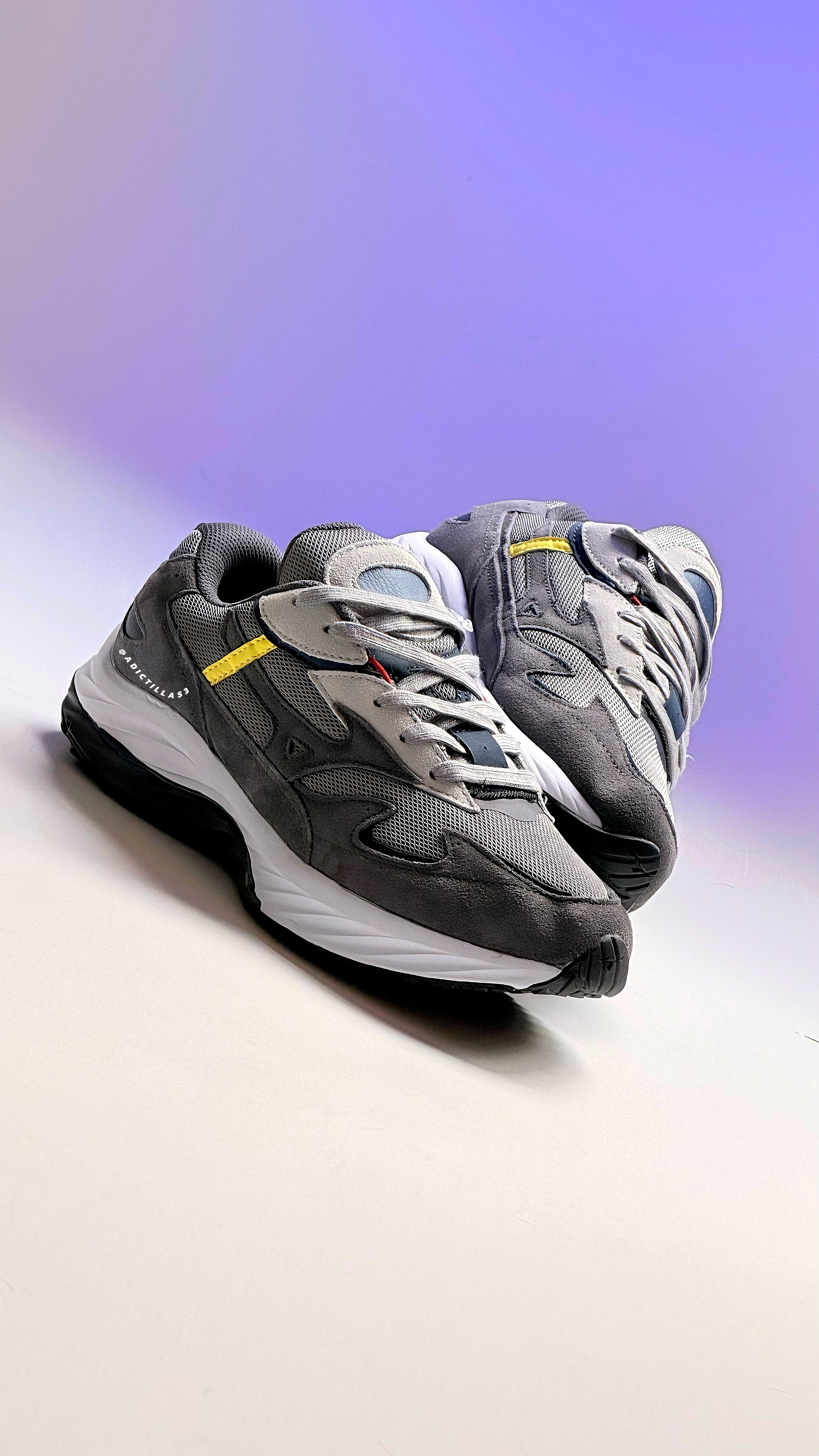 Mizuno x Graphpaper Wave Rider Beta 'Dark Grey'