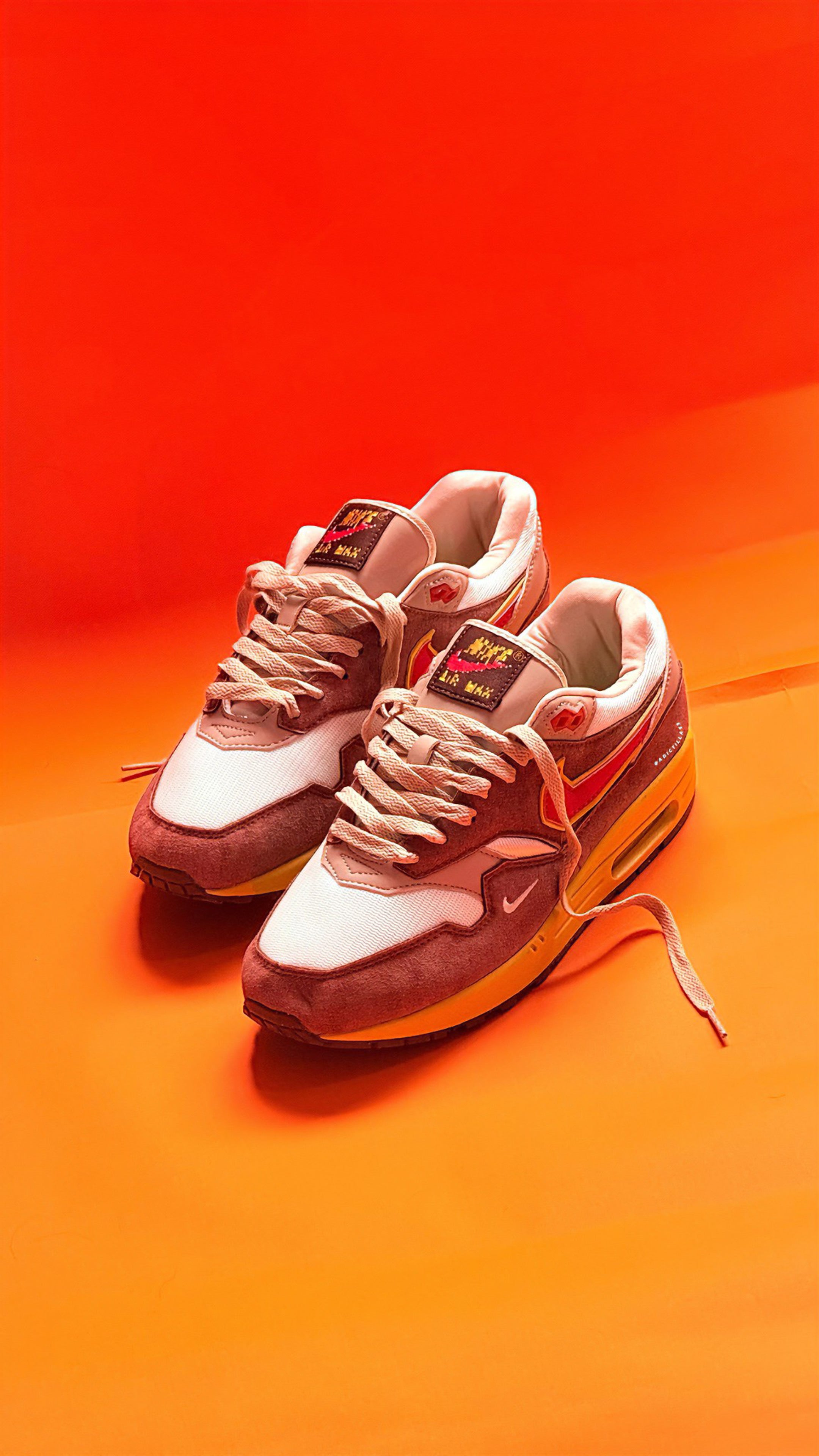Nike Air Max 1
.SWOOSH Low Poly Big Head Origins