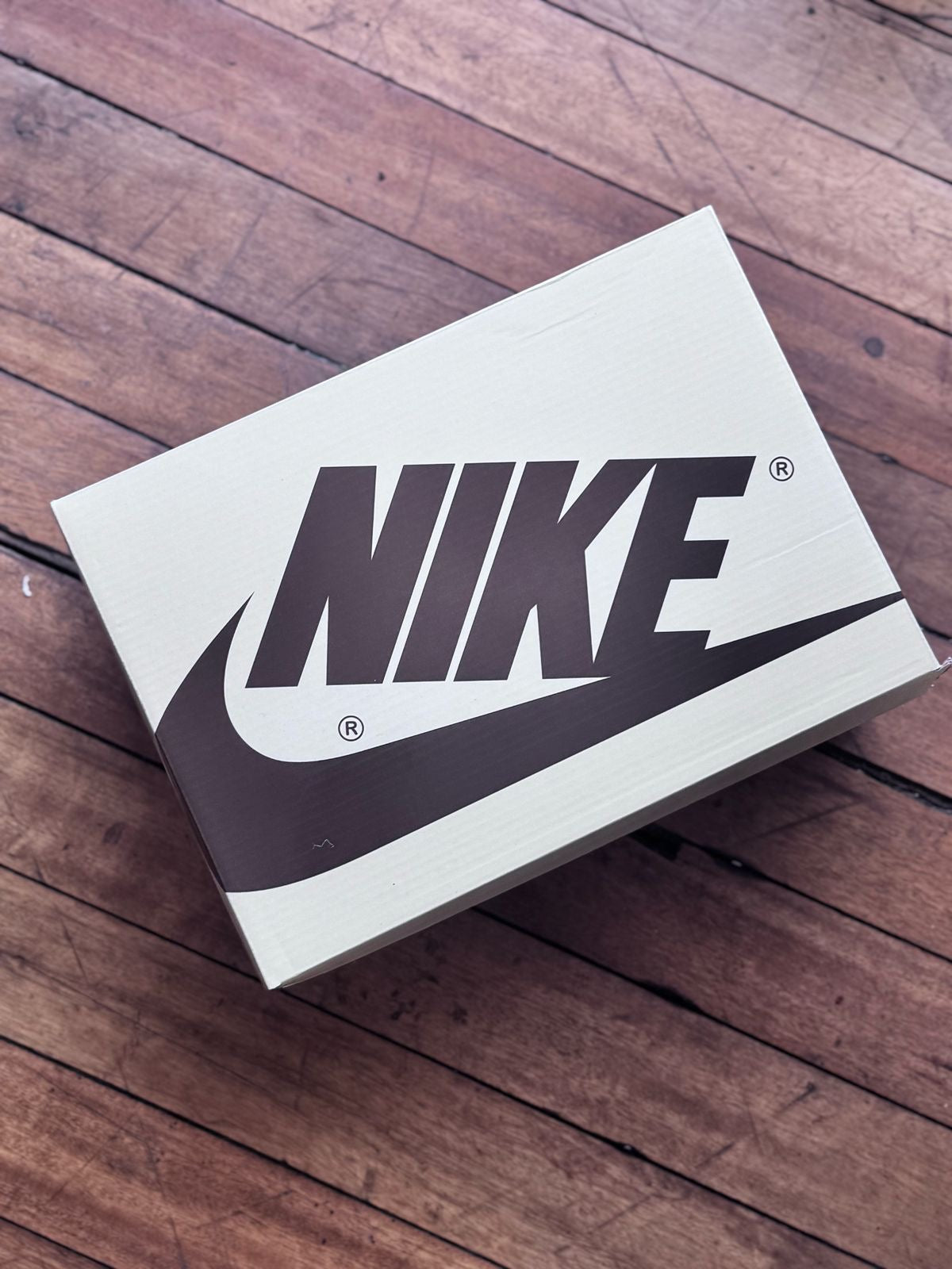 Air Jordan 1 Low x Travis Scott "Velvet Brown"