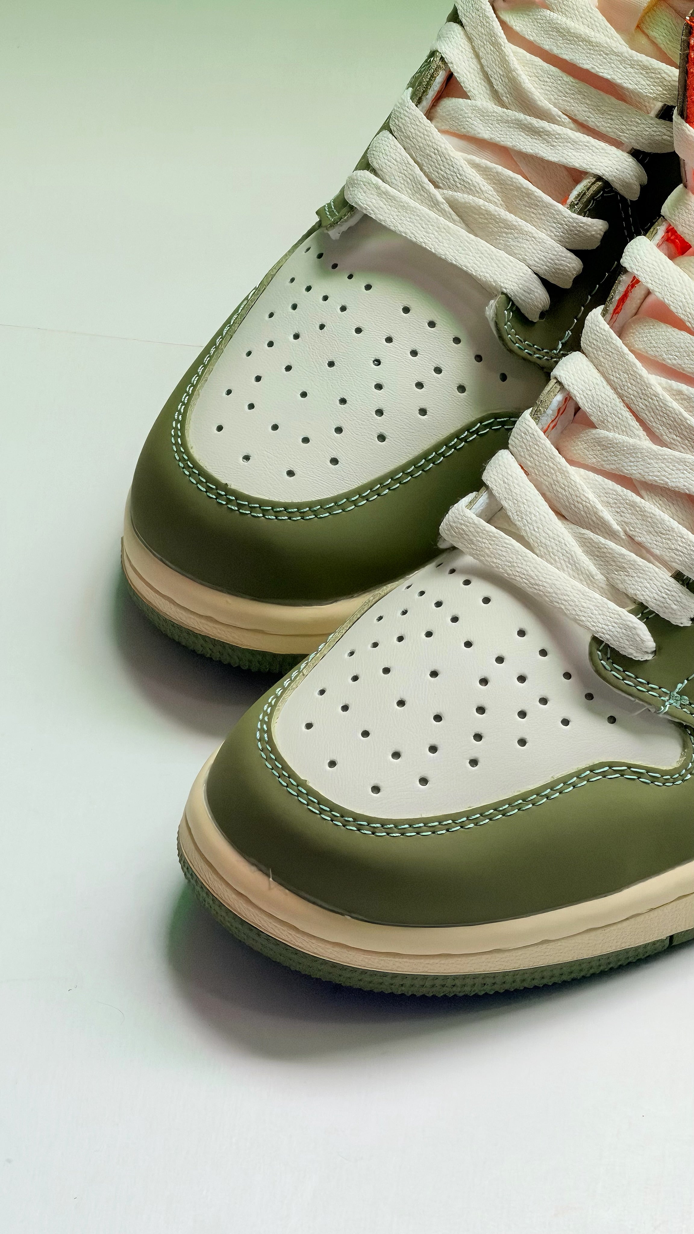 Jordan 1 Celadon