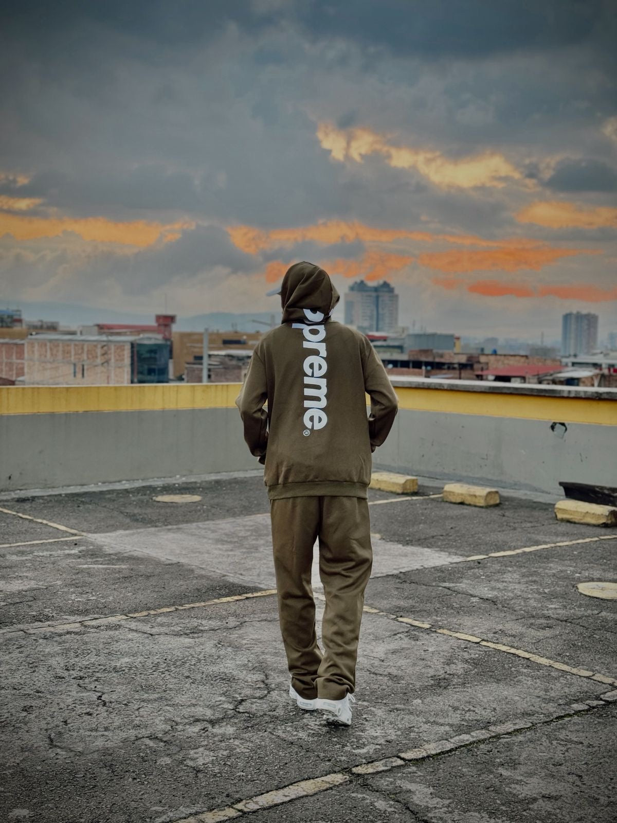 Conjunto Supreme Box Logo