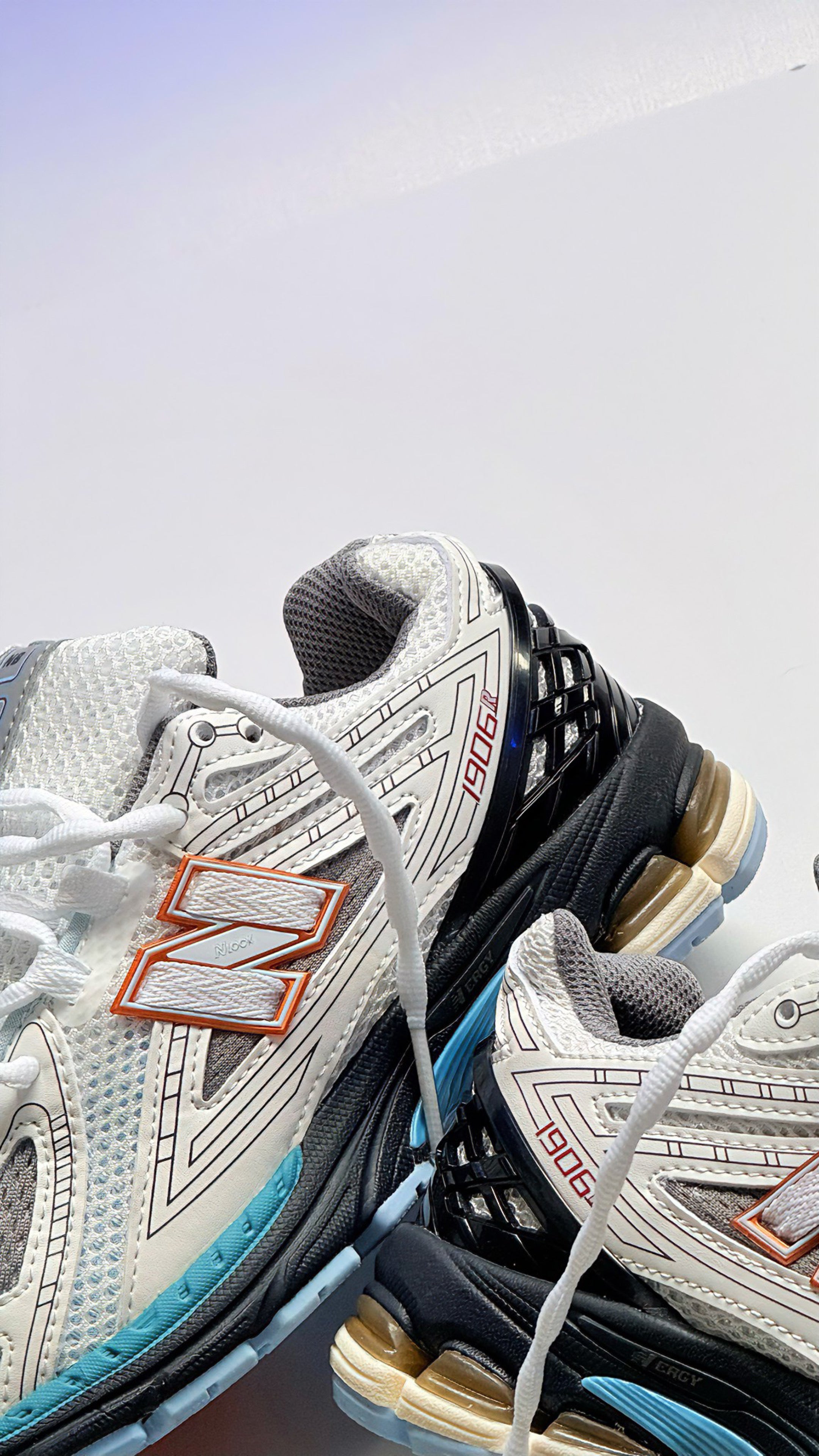 New Balance 1906R «White Black Copper»
