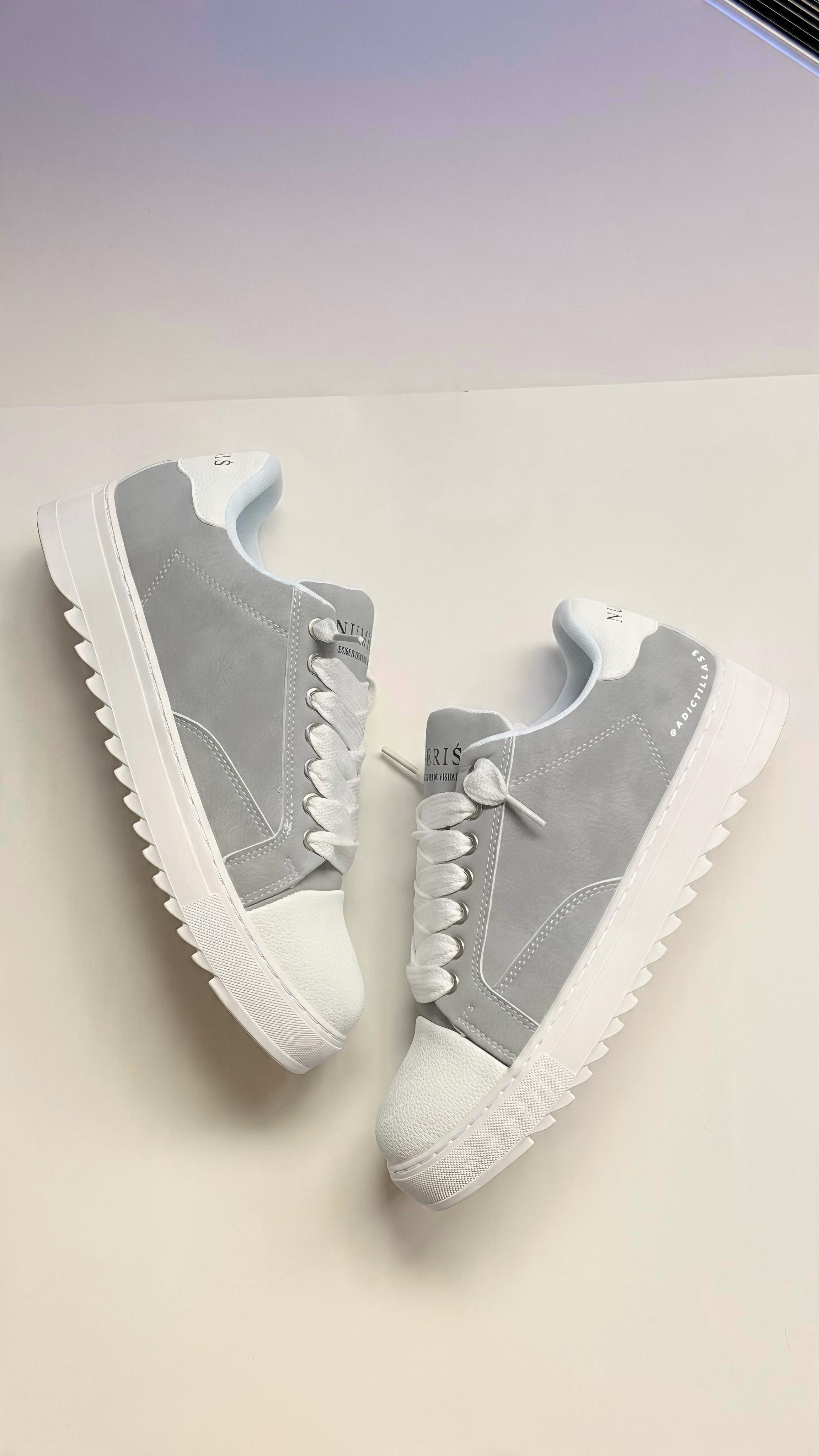 Numeris Sneakers