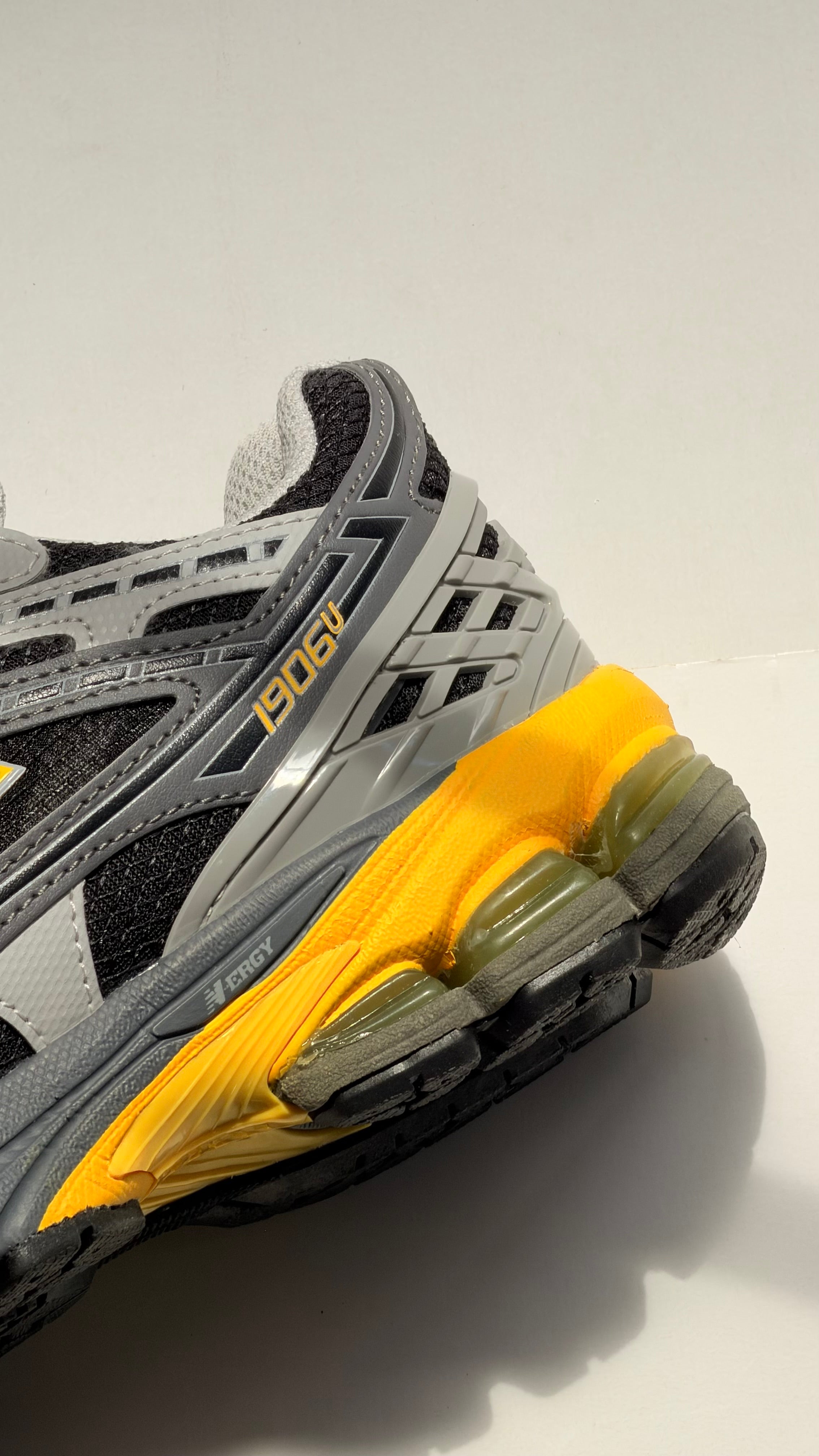 NEW BALANCE 1906U CASTLEROCK