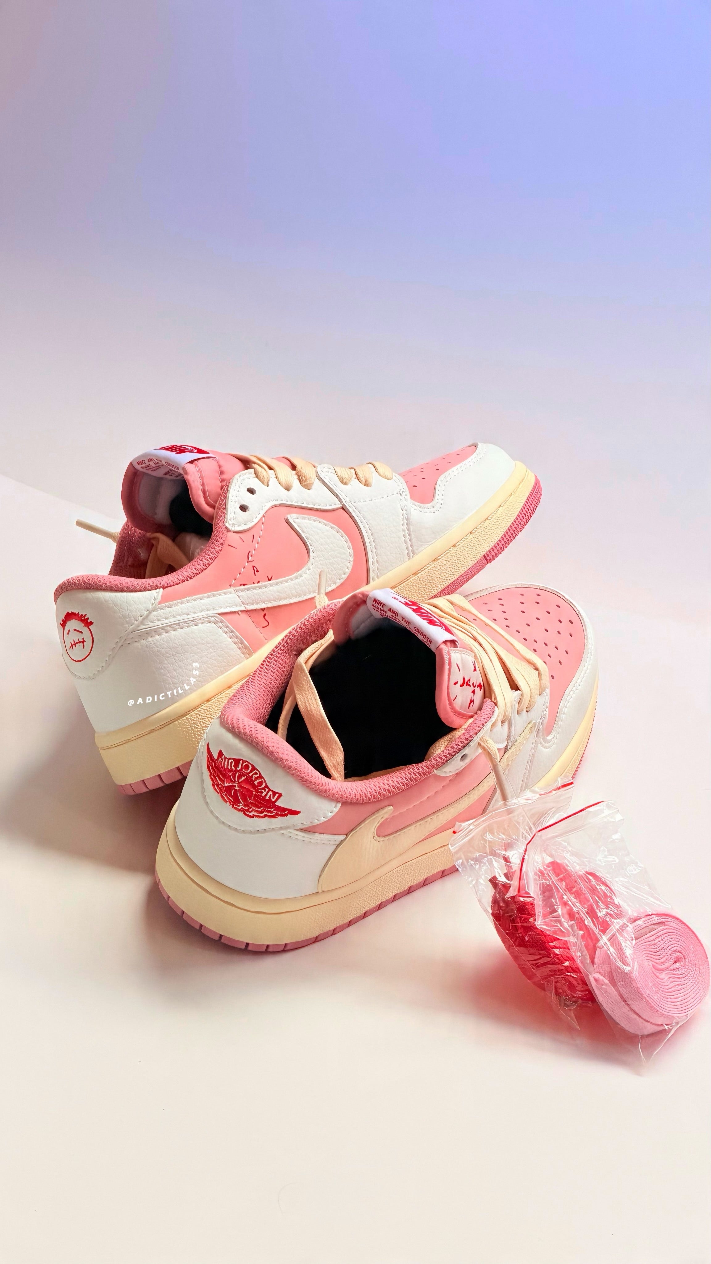 Jordan 1 x Travis Scott “ Shy Pink “