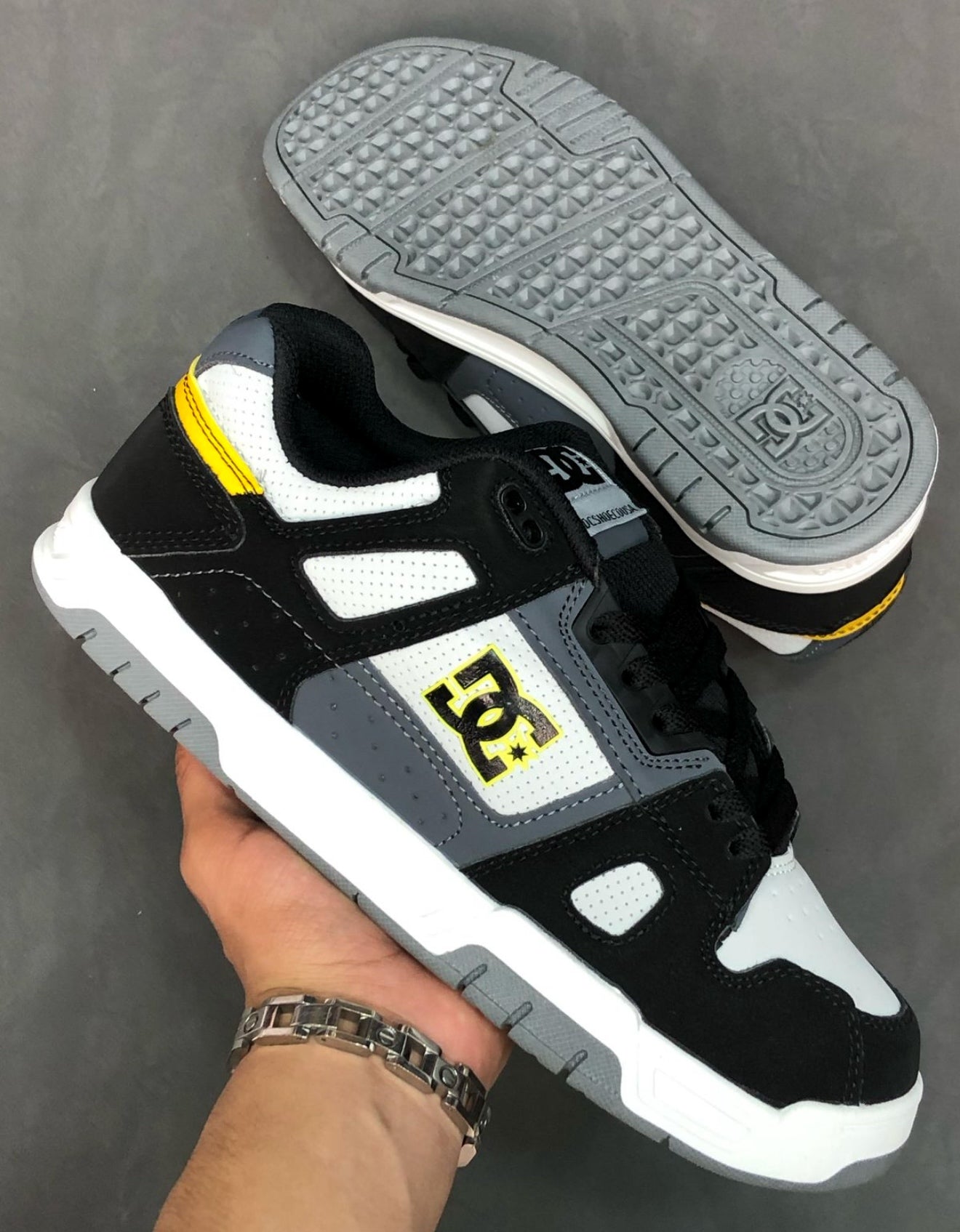 DC SHOES