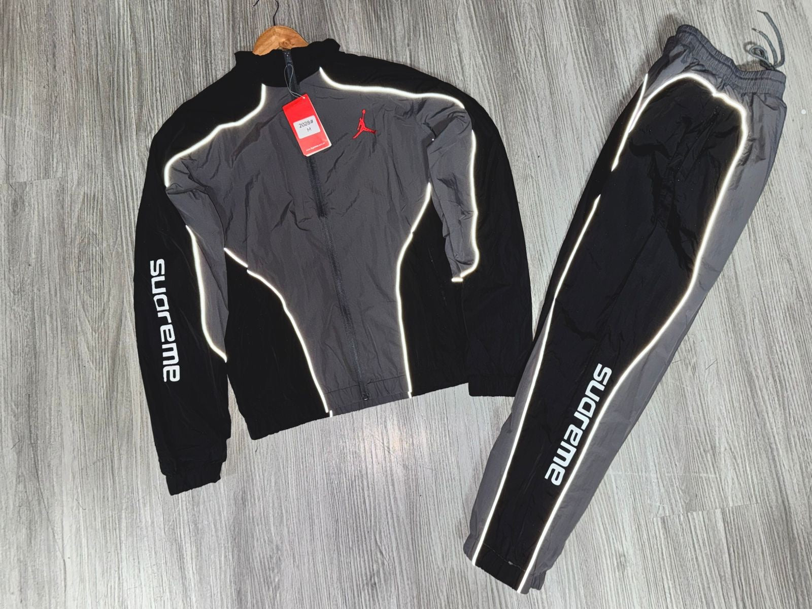 Supreme x Jordan Total Set