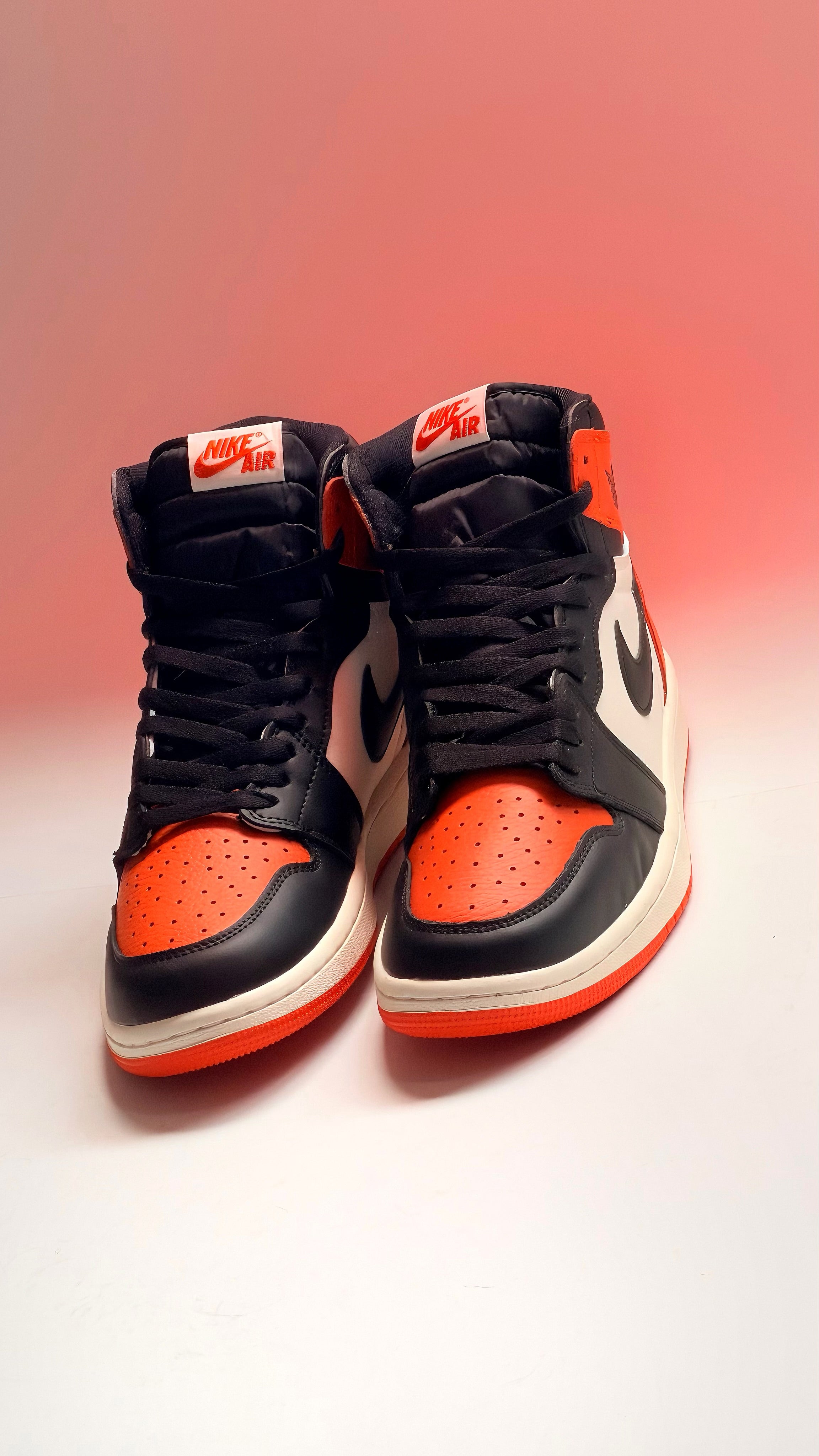 Jordan 1 
“ Shattered Backboard “