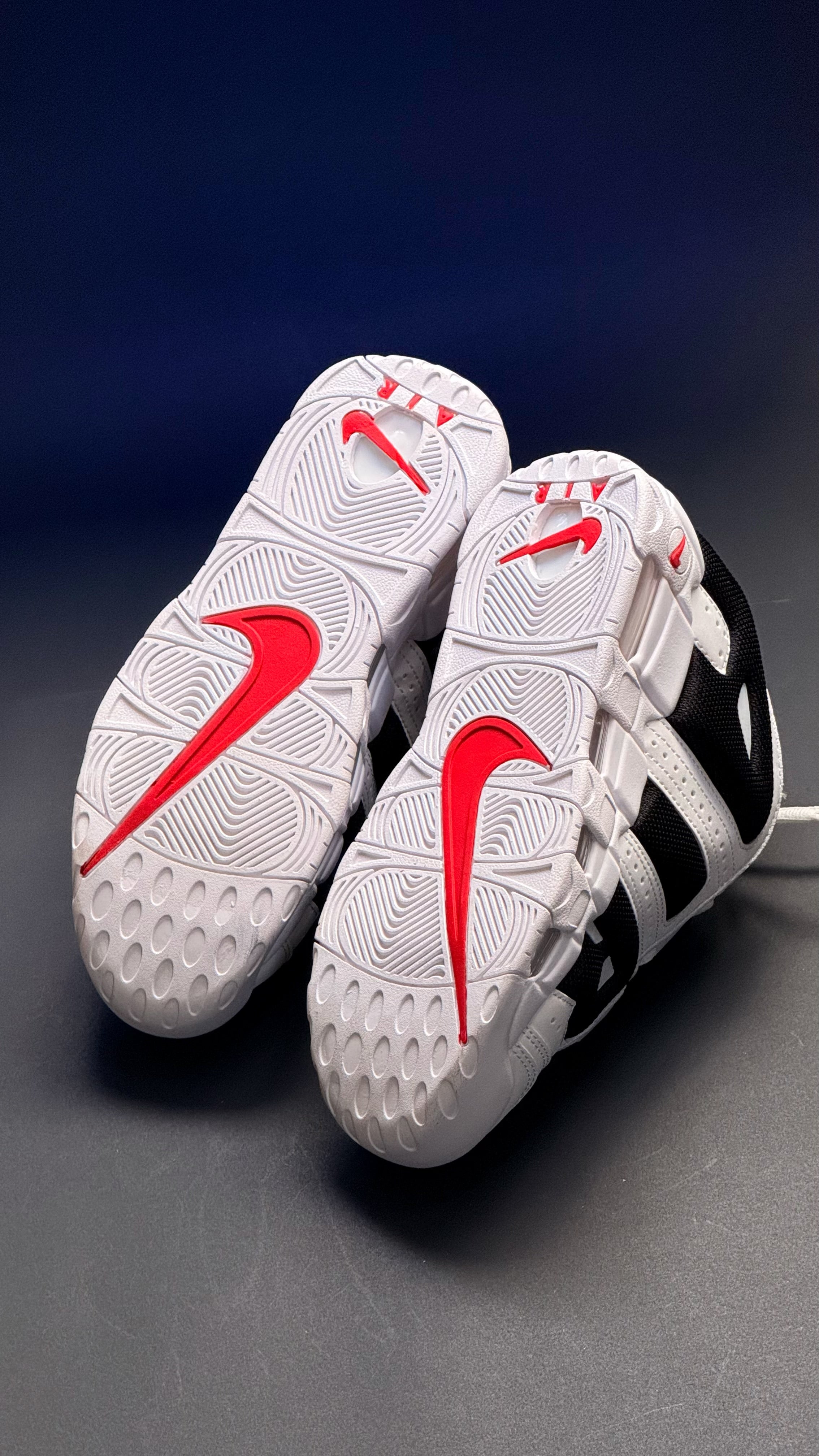 Nike Air More Up Tempo Low White Red