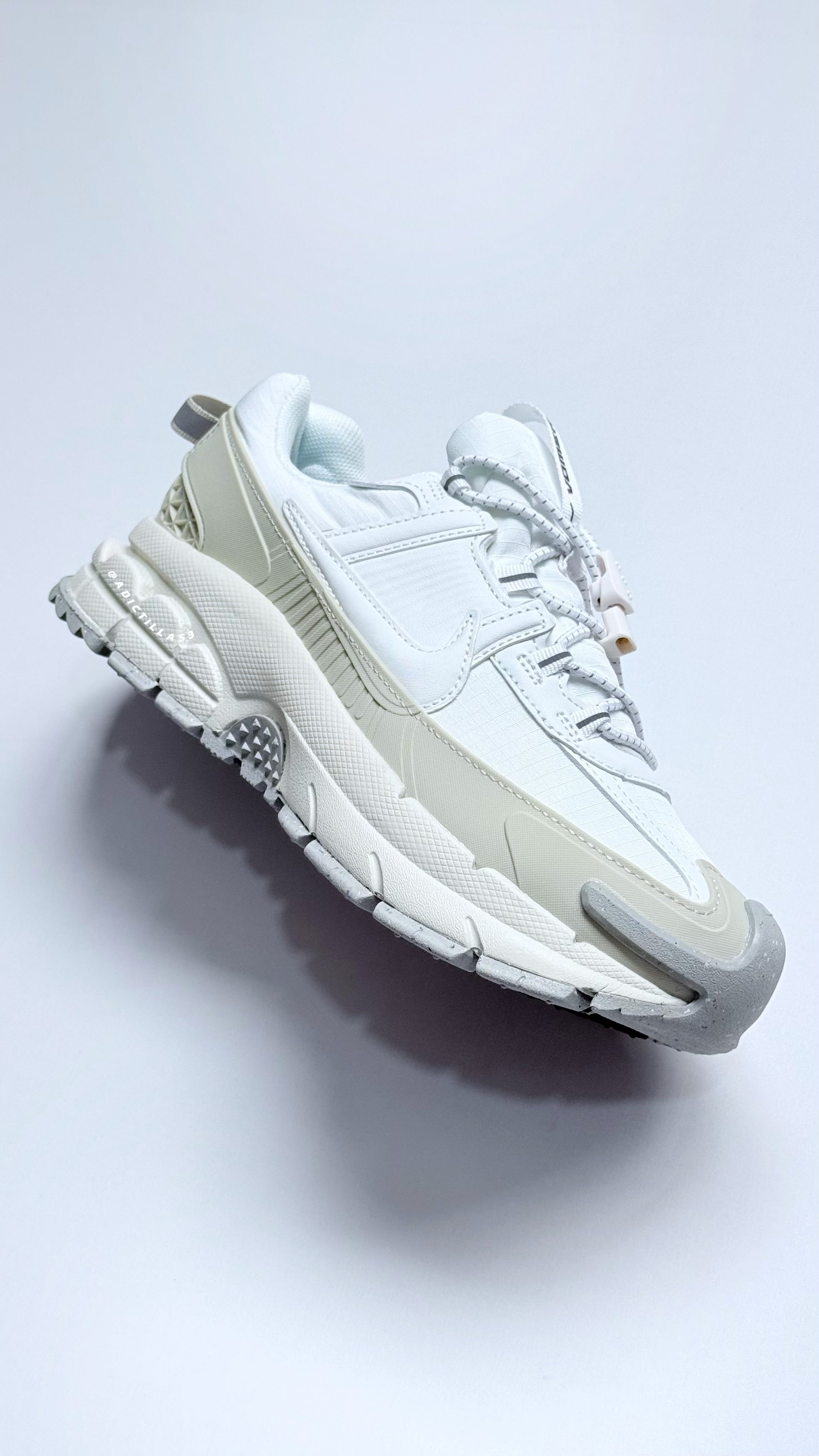 Nike Vomero 5 Roam White