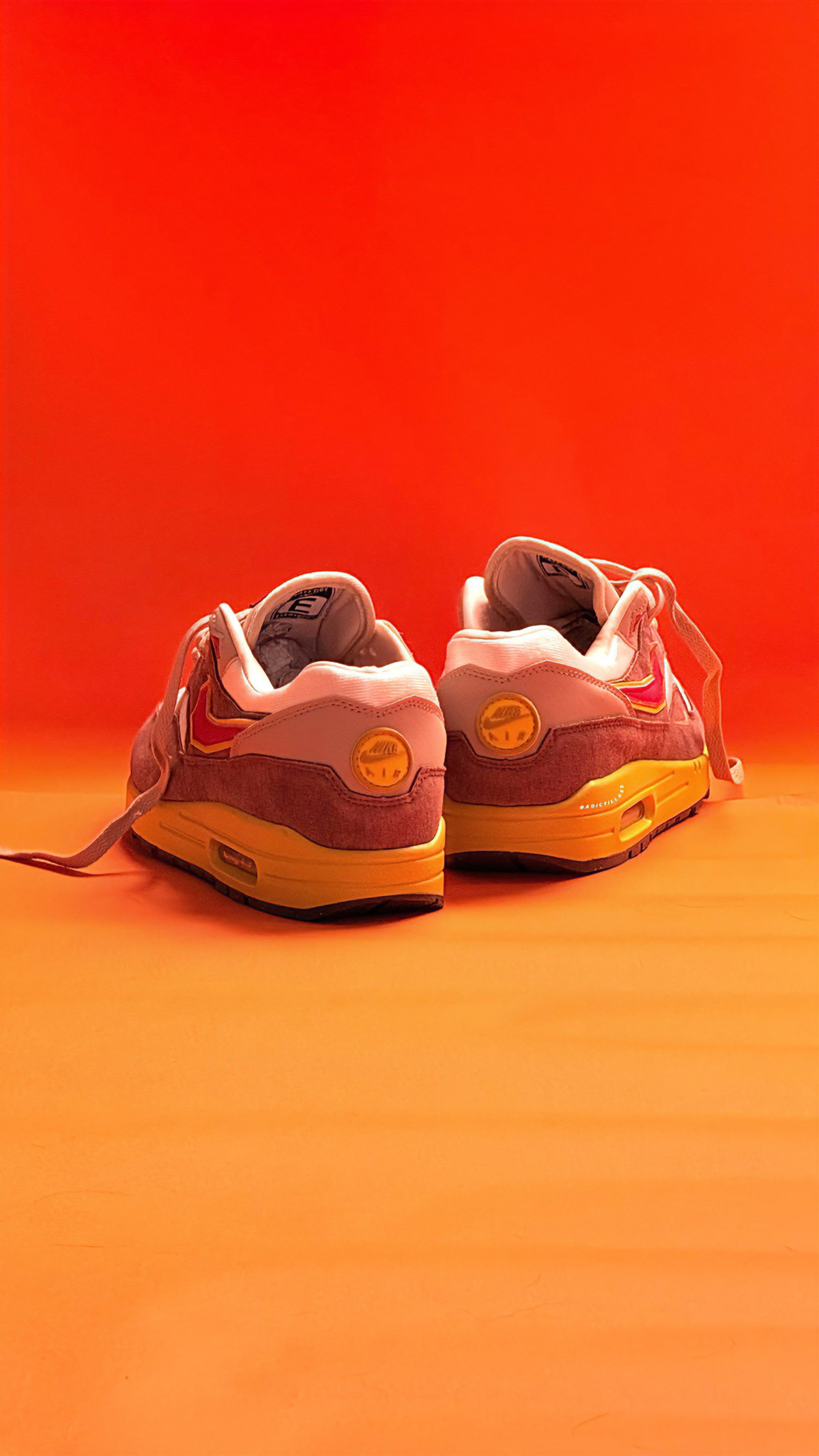 Nike Air Max 1
.SWOOSH Low Poly Big Head Origins