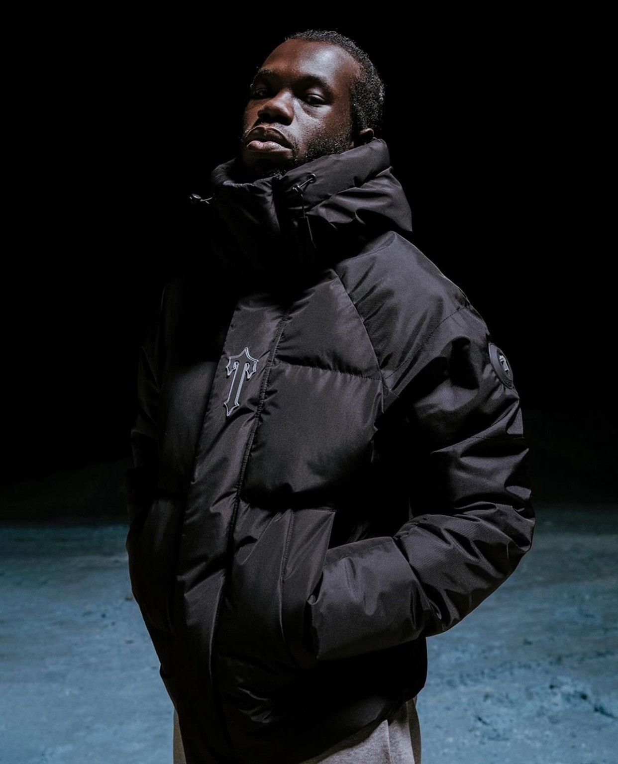 TRAPSTAR IRONGATE ARCH PUFFER JACKET BLACK