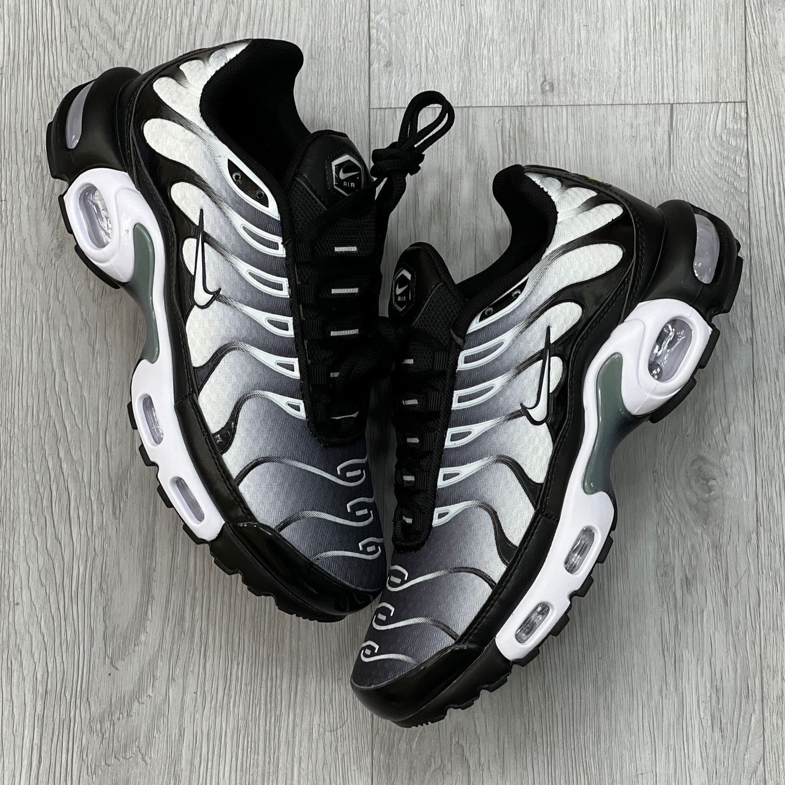 Nike Air Max TN Gore-Tex Black White