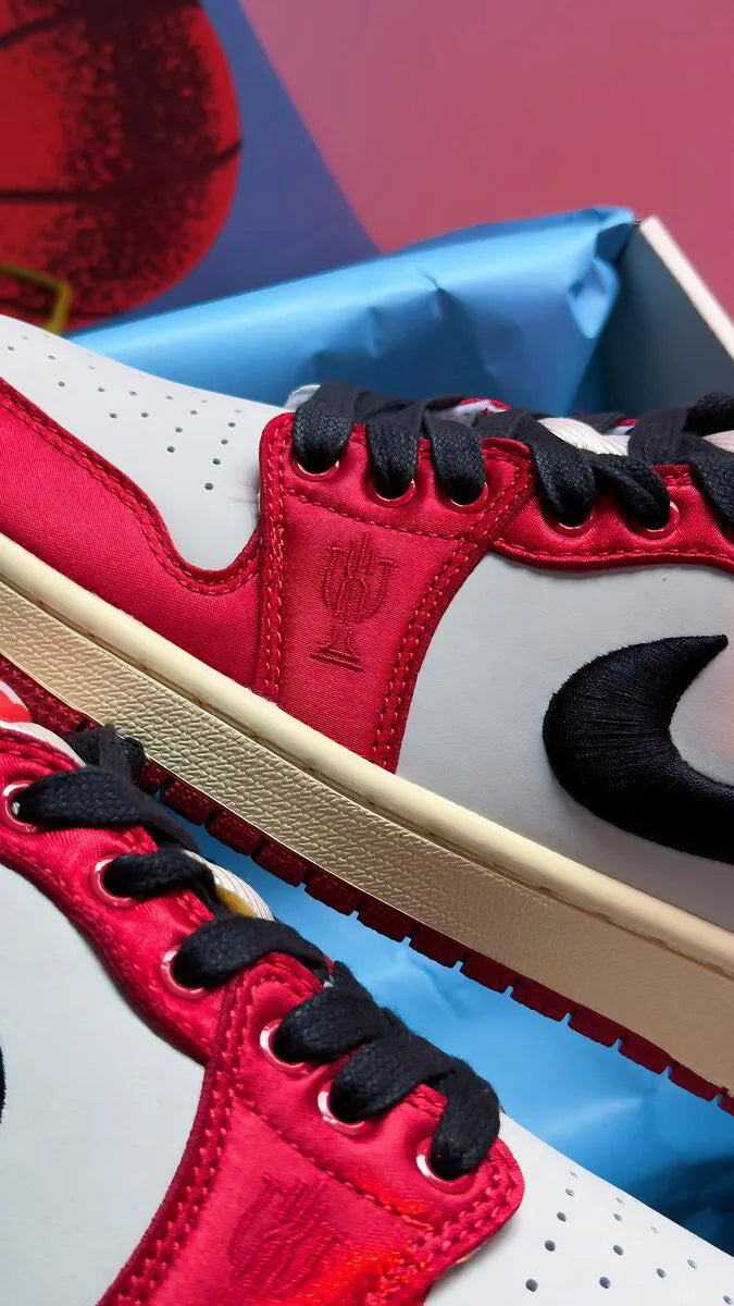AIR JORDAN 1 LOW TROPHY ROOM