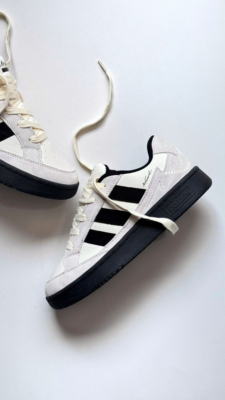 Adidas WCARD