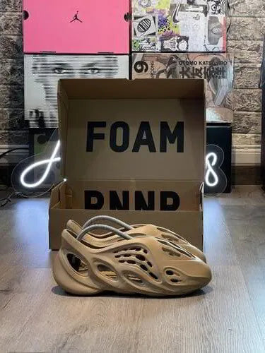 ADIDAS Yeezy foam runner