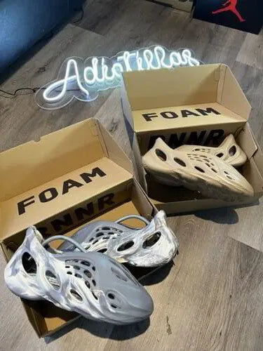 ADIDAS Yeezy foam runner