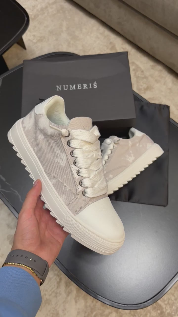 Numeris Sneakers