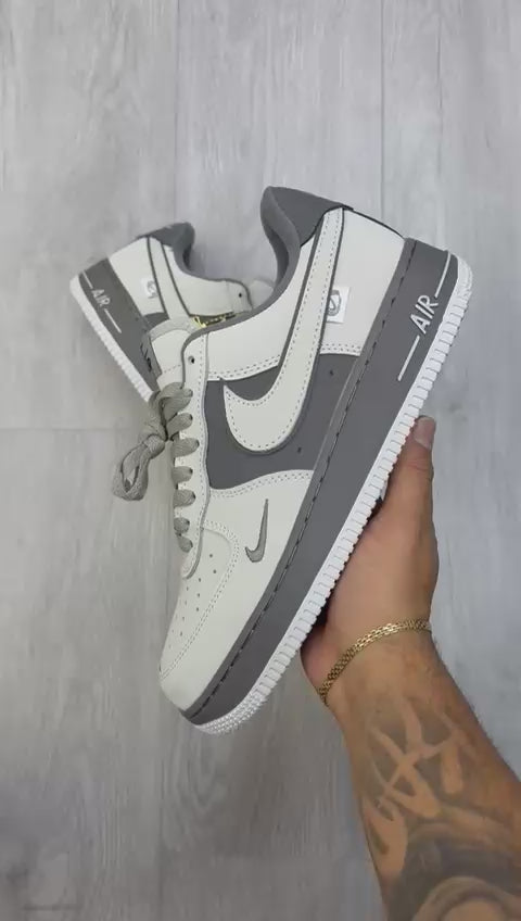 AF1 Nobuck grafito