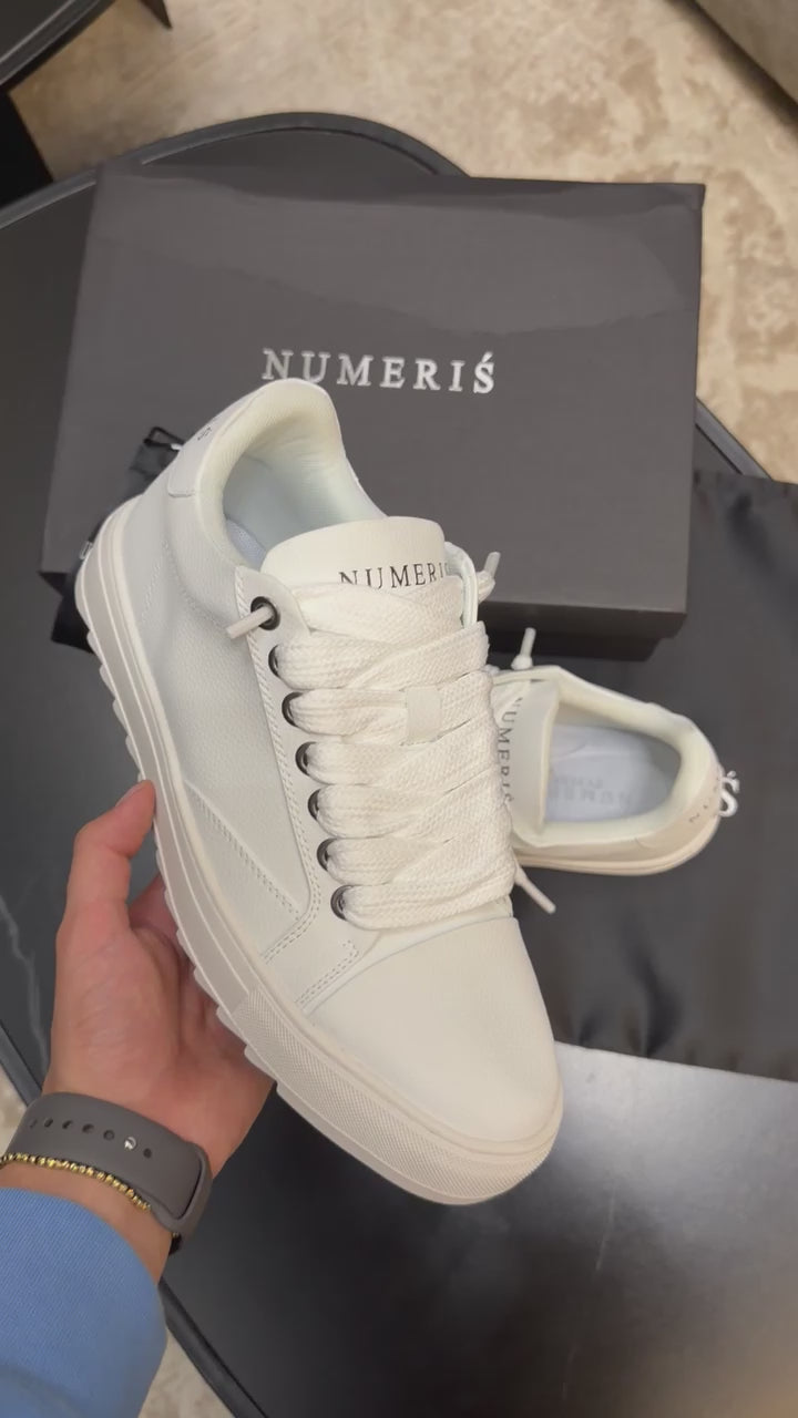Numeris Sneakers
